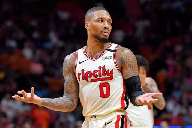 中国男篮传奇球星王治郅入选国际篮联名人堂