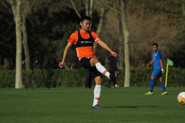 崔永熙谈在篮网训练感受：施罗德西蒙斯人不错