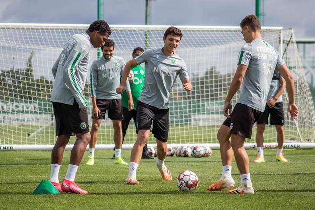 赵睿:给大家添堵很抱歉 没进奥运我觉得很丢脸